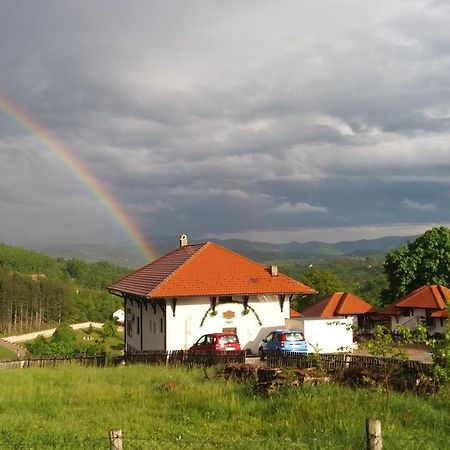 Etno Selo Lelic Bed & Breakfast Valjevo Exterior photo