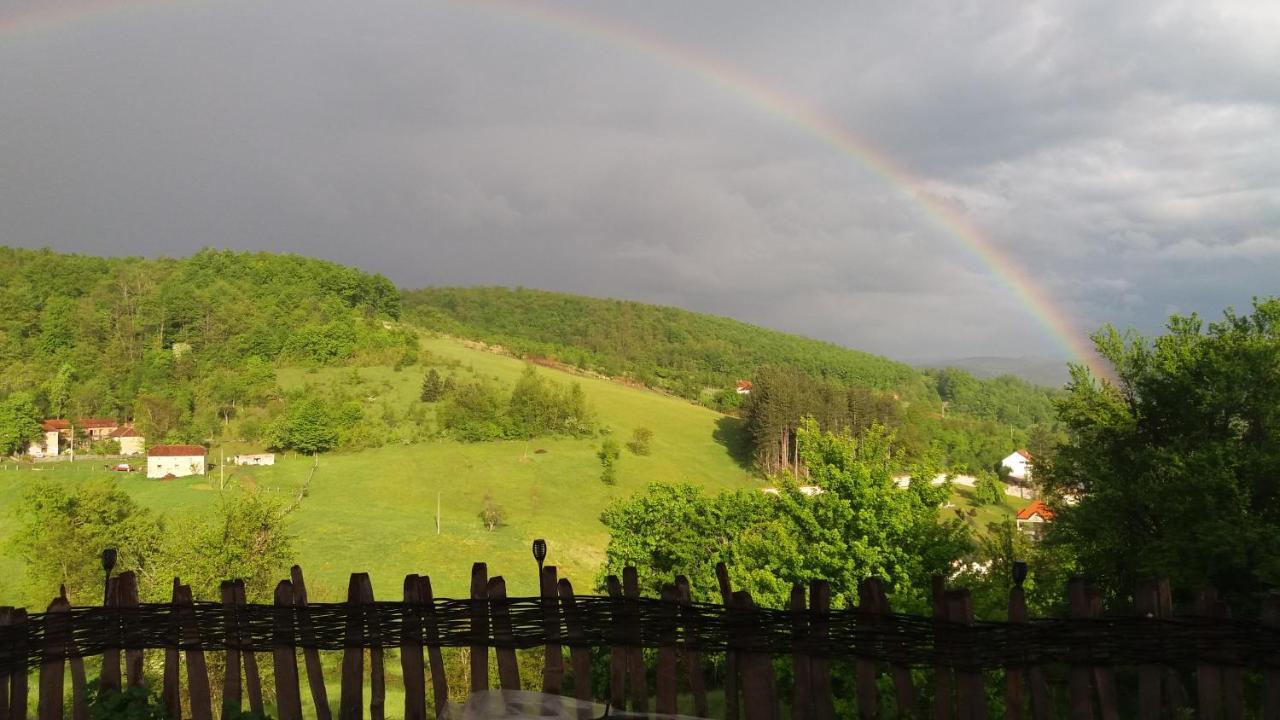 Etno Selo Lelic Bed & Breakfast Valjevo Exterior photo