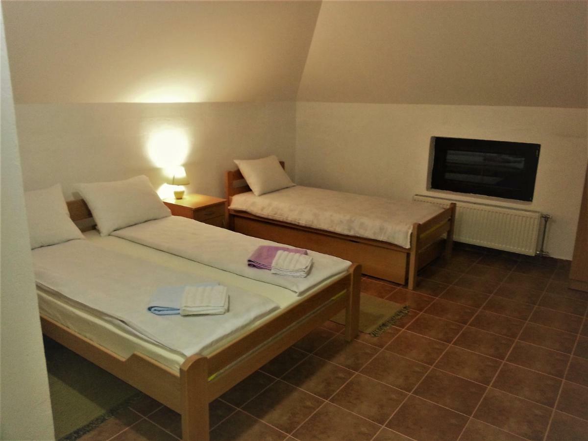 Etno Selo Lelic Bed & Breakfast Valjevo Exterior photo